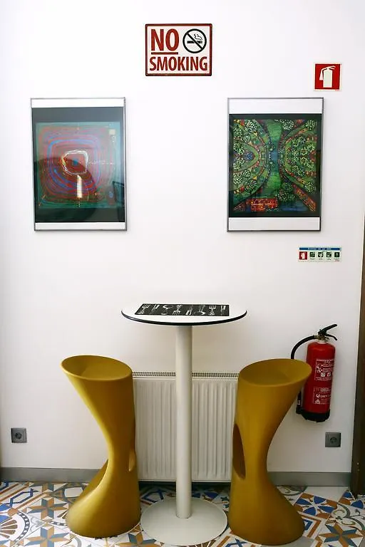 Hostel Petit Lusa Lissabon 2*,